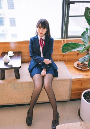 希岛爱理2次被水电工男人团