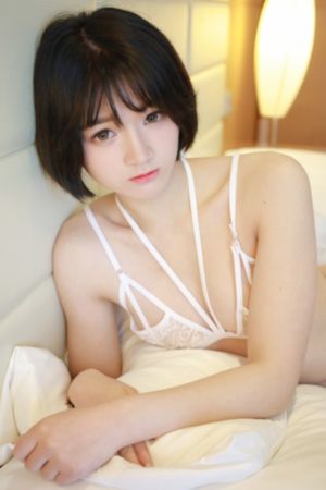 《临江仙》