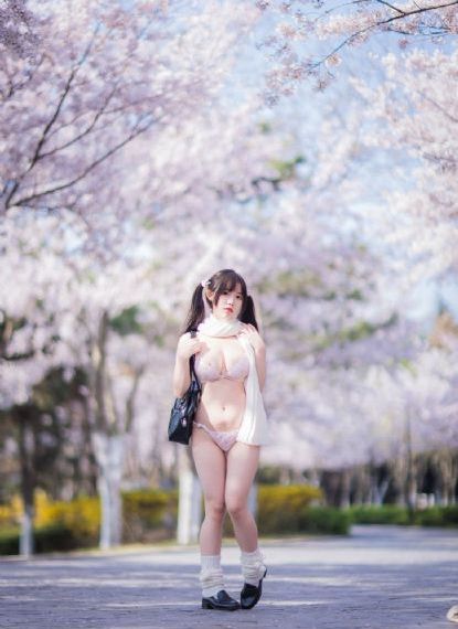 自宅警备员